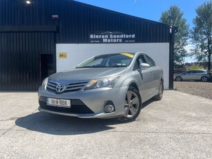 2014 - Toyota Avensis Manual