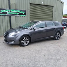 2014 - Toyota Avensis Manual