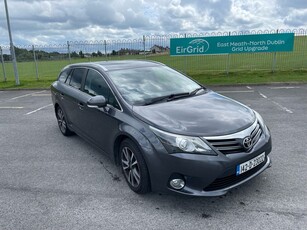 2014 - Toyota Avensis Manual