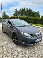 2014 - Toyota Avensis Manual