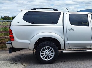 2014 - Toyota Hilux Manual