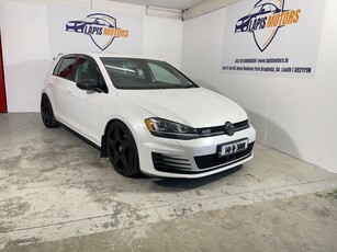 2014 - Volkswagen Golf Manual