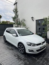 2014 - Volkswagen Golf Manual