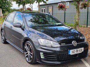 2014 - Volkswagen Golf Manual