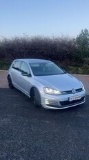 2014 - Volkswagen Golf Manual