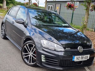 2014 - Volkswagen Golf Manual