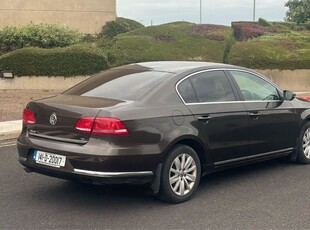 2014 - Volkswagen Passat Manual