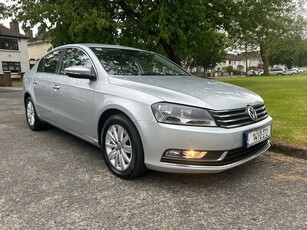 2014 - Volkswagen Passat Manual