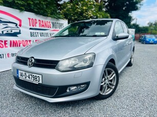 2014 - Volkswagen Polo Automatic