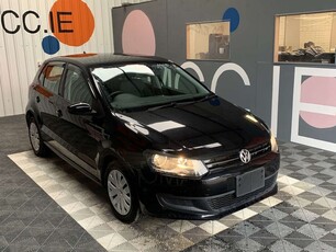 2014 - Volkswagen Polo Automatic