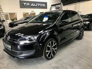 2014 - Volkswagen Polo Automatic