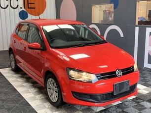 2014 - Volkswagen Polo Automatic