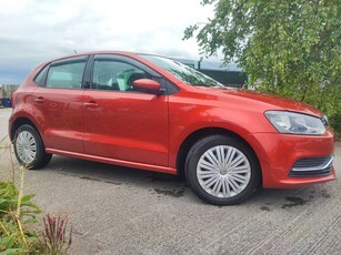 2014 - Volkswagen Polo Automatic