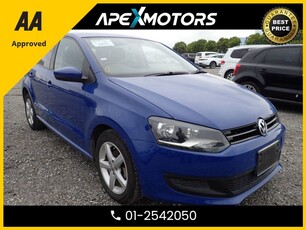 2014 - Volkswagen Polo Automatic