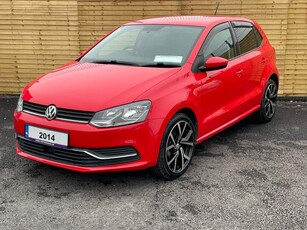 2014 - Volkswagen Polo Automatic