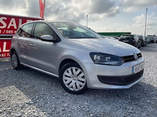 2014 - Volkswagen Polo Automatic