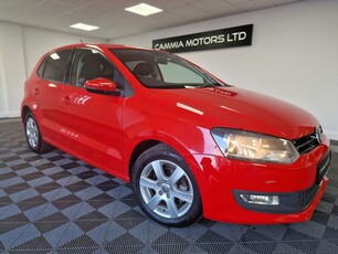 2014 - Volkswagen Polo Automatic