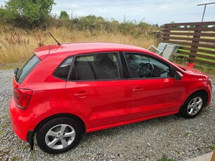 2014 - Volkswagen Polo Manual