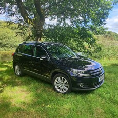 2014 - Volkswagen Tiguan Manual