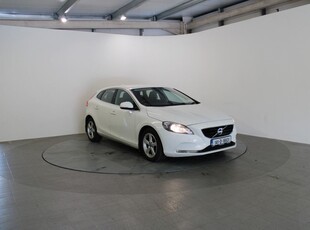 2014 - Volvo V40 Manual