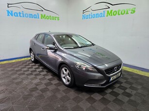 2014 - Volvo V40 Manual