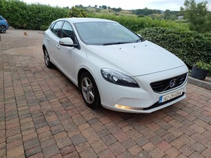 2014 - Volvo V40 Manual