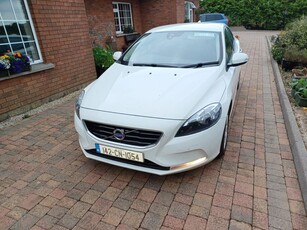 2014 - Volvo V40 Manual