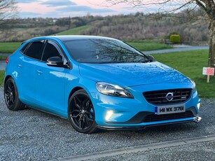 2014 - Volvo V40 Manual