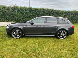 2015 - Audi A4 Manual