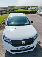 2015 - Dacia Sandero Manual