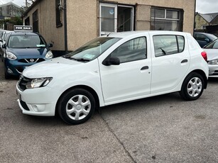 2015 - Dacia Sandero Manual