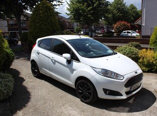 2015 - Ford Fiesta Manual