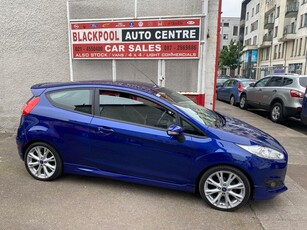 2015 - Ford Fiesta Manual