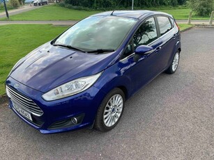 2015 - Ford Fiesta Manual