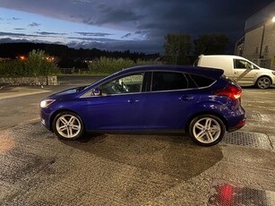 2015 - Ford Focus Manual