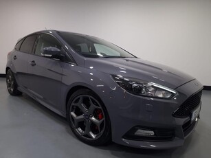 2015 - Ford Focus Manual