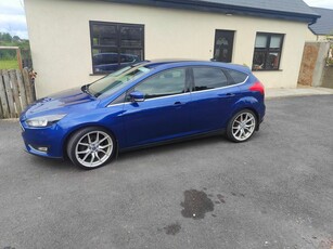 2015 - Ford Focus Manual