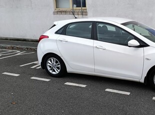 2015 - Hyundai i30 Manual