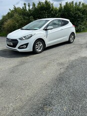 2015 - Hyundai i30 Manual