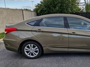 2015 - Hyundai i40 Manual