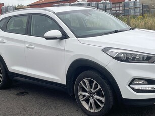 2015 - Hyundai Tucson Manual