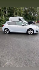 2015 - Opel Astra Manual