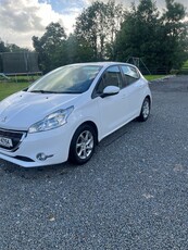 2015 - Peugeot 208 Manual