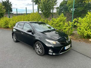 2015 - Toyota Auris Manual