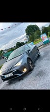 2015 - Toyota Avensis Manual