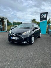 2015 - Toyota Yaris Manual