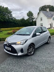 2015 - Toyota Yaris Manual