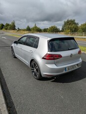 2015 - Volkswagen Golf Manual