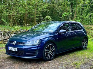 2015 - Volkswagen Golf Manual