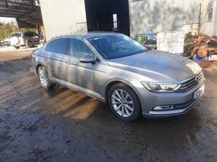 2015 - Volkswagen Passat Manual